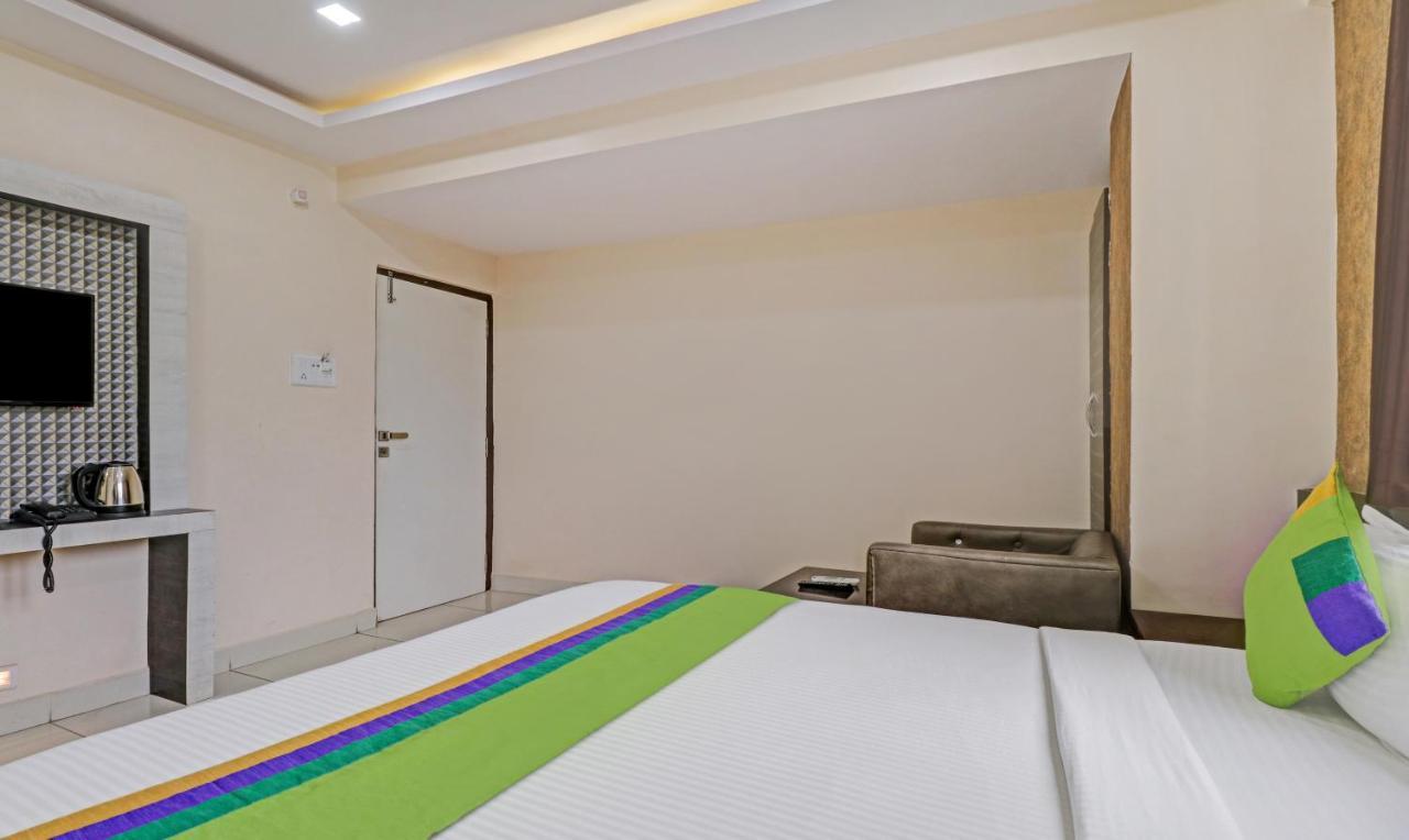 Fabhotel Rotano Suites - Yelahanka Bangalore Extérieur photo