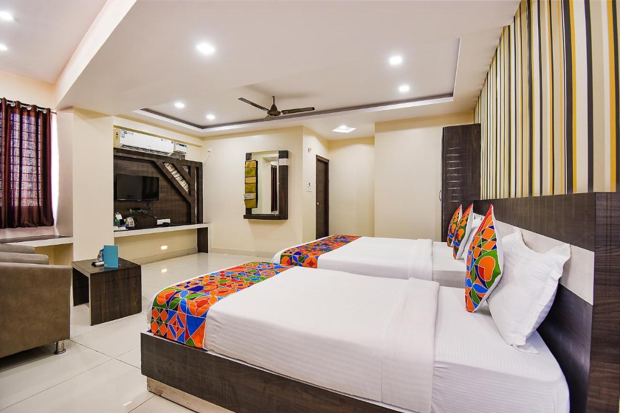 Fabhotel Rotano Suites - Yelahanka Bangalore Extérieur photo